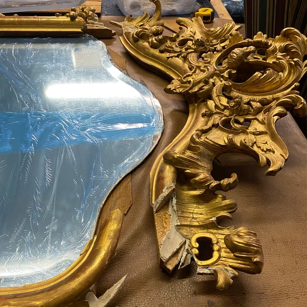 art restoration: mirror frame before