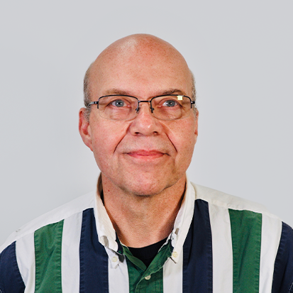 Craftsmen Radio Restoration Specialist Tom